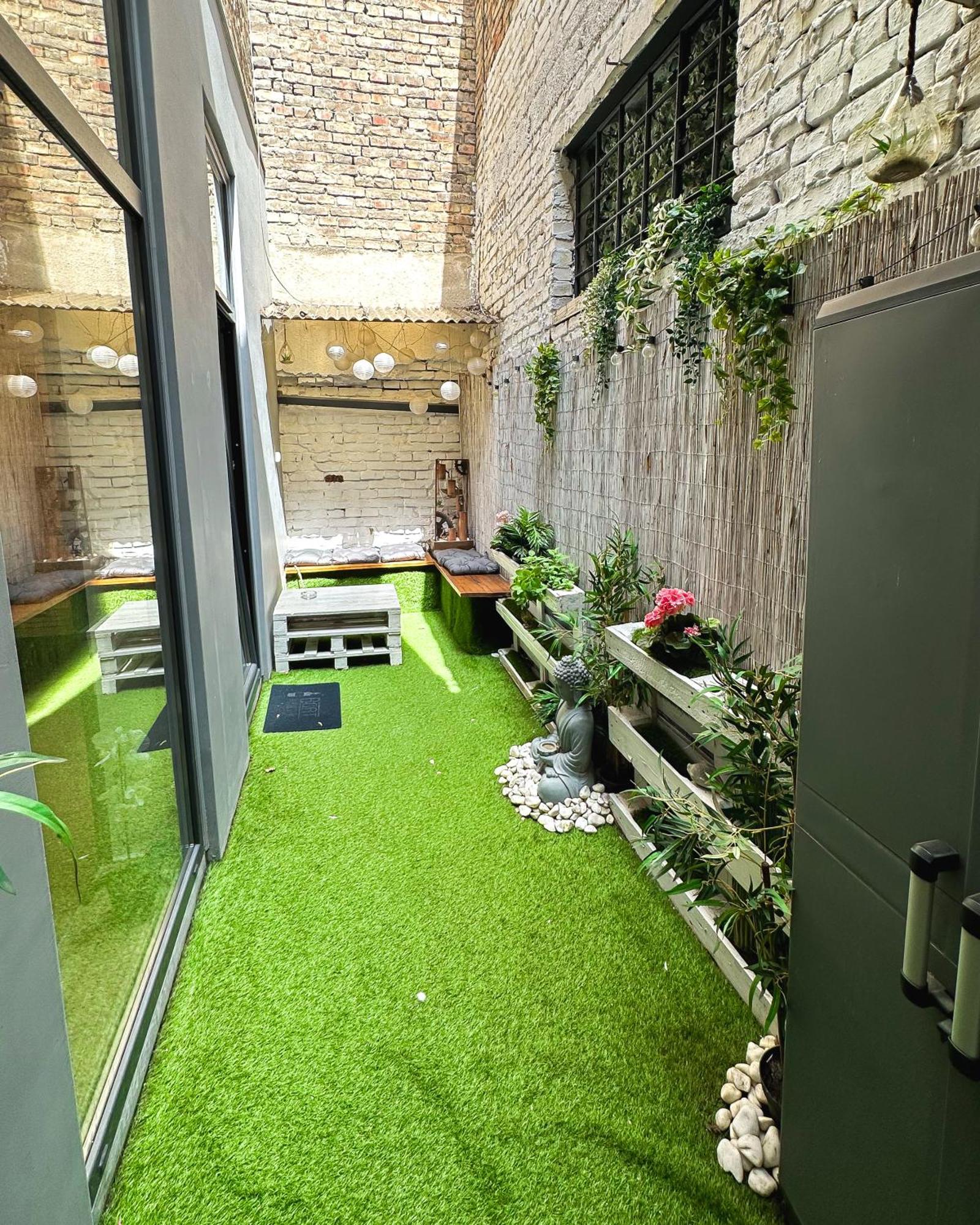 Urban Studio With Private Garden Near Andrassy 布达佩斯 外观 照片